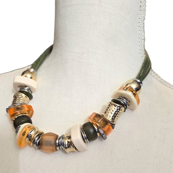 Chico's Necklace Chicos Green Cord 16" Multi Color Bead Gold Tone Chunky SKU2463 - Picture 3 of 6